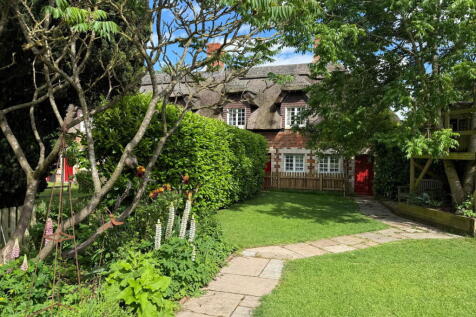 Stapleford Road, Stapleford 3 bed cottage for sale
