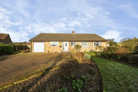 3 bedroom detached bungalow for sale