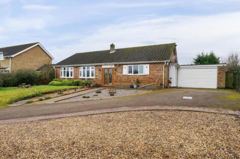 3 bedroom detached bungalow for sale