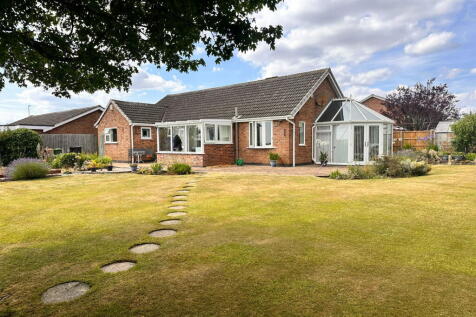 Dorset Drive, Melton Mowbray, LE13 0JN 3 bed detached bungalow for sale
