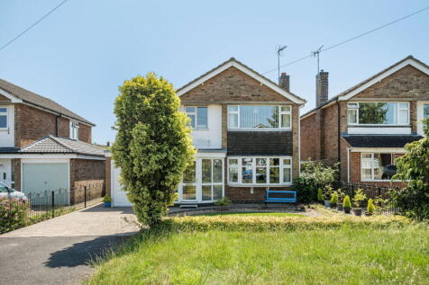 Witham Avenue, Oakham 3 bed detached house for sale