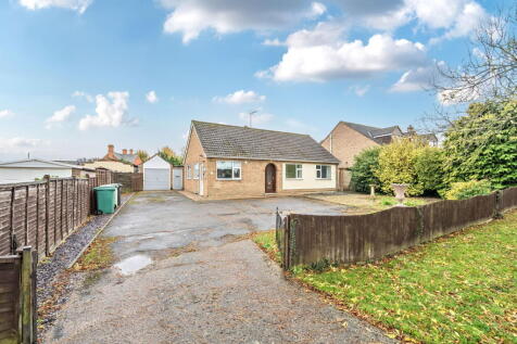 Welland Way, Oakham 3 bed detached bungalow for sale