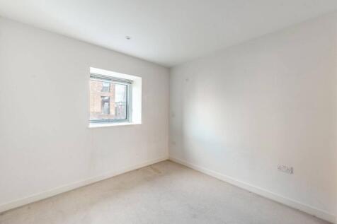 Sovereign Court, Stanmore, HA7 1 bed flat for sale