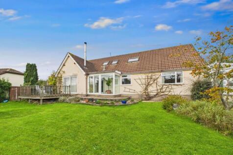 4 bedroom bungalow for sale