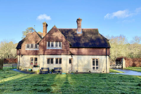 Blackmoor Road, Blackmoor, GU33 5 bed detached house for sale