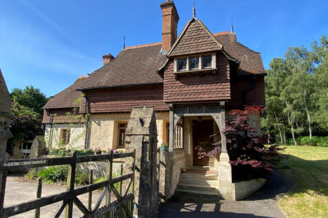 Blackmoor Road, Blackmoor, GU33 5 bed detached house for sale