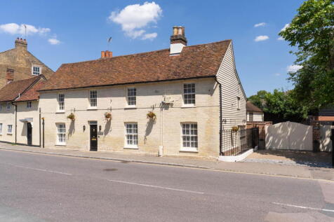 5 bedroom semi-detached house for sale