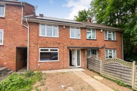 5 bedroom terraced house for sale