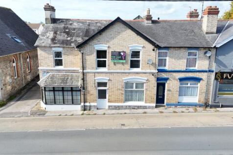 10 bedroom semi-detached house for sale