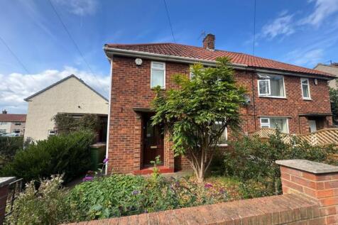 2 bedroom semi-detached house for sale