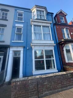 6 bedroom terraced house for sale