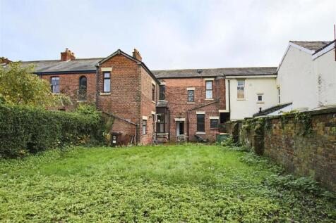 6 bedroom terraced house for sale