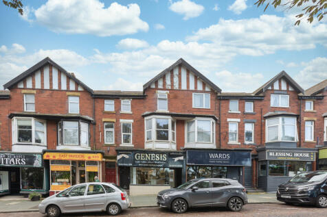 18 The Crescent, Lytham St Annes FY8 2 bed flat for sale