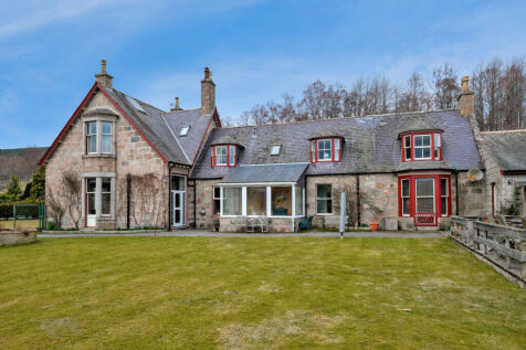 Bridge Of Gairn, Aberdeenshire AB35 7 bed detached house for sale