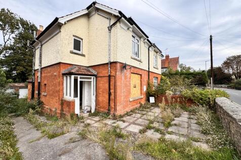 2 bedroom semi-detached house for sale