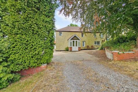 4 bedroom semi-detached house for sale