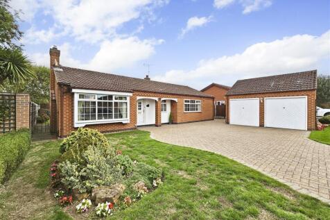 3 bedroom detached bungalow for sale
