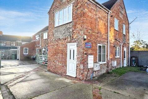 87  Cromwell Road, Grimsby... 5 bed block of apartments for sale