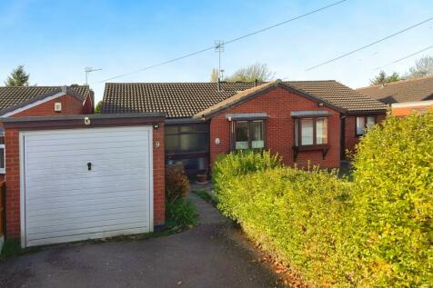 2 bedroom semi-detached bungalow for sale