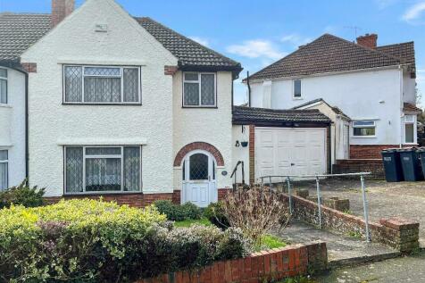 3 bedroom semi-detached house for sale