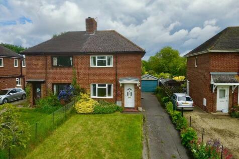 2 bedroom semi-detached house for sale