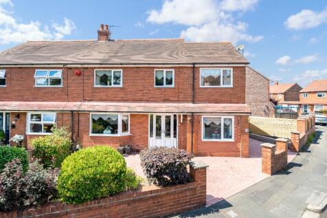 4 bedroom semi-detached house for sale