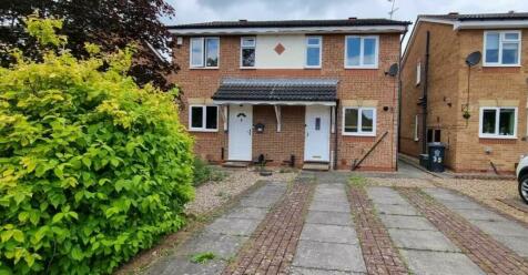 2 bedroom semi-detached house for sale