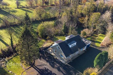 4 bedroom detached bungalow for sale