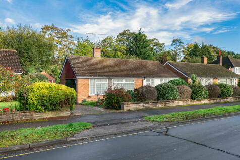 2 bedroom detached bungalow for sale