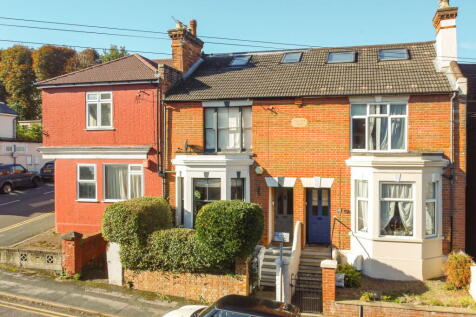 Denzil Road, Guildford, GU2 4 bed semi