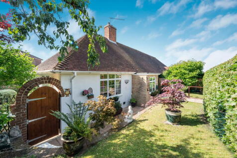 2 bedroom semi-detached bungalow for sale