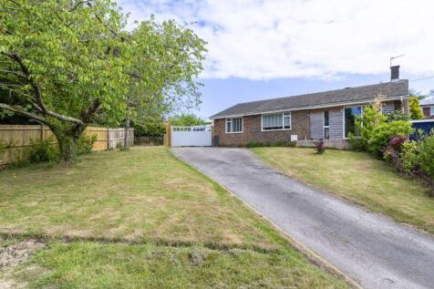 4 bedroom detached bungalow for sale