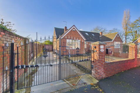 3 bedroom semi-detached bungalow for sale