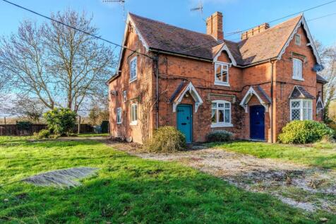 1 Thelsford Cottages, Wellesbourne... 3 bed end of terrace house for sale