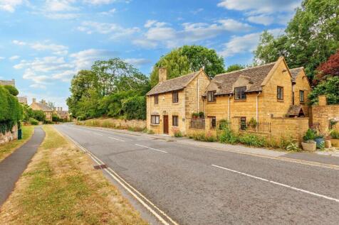 High Street, Broadway 3 bed detached house for sale