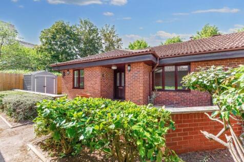 Knights Lane, Tiddington... 2 bed bungalow for sale