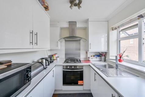 London Road, Thornton Heath, CR7 1 bed flat for sale