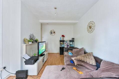 Kinglake Estate, Elephant and Castle... 2 bed flat for sale