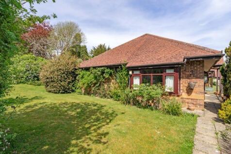 Cross Lane Gardens, Ticehurst, East... 2 bed bungalow for sale