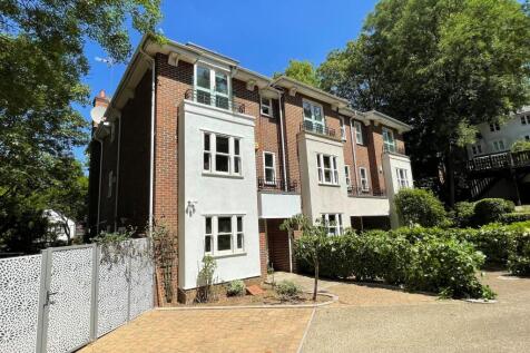 Sunningdale, London Road, Harrow on... 5 bed semi