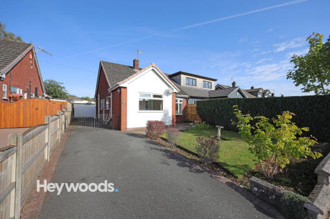 2 bedroom semi-detached bungalow for sale