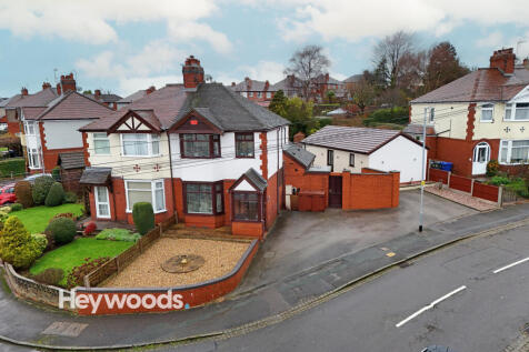 4 bedroom semi-detached house for sale