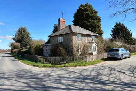 Detached house for sale
