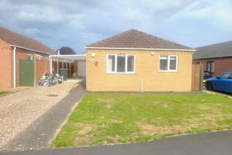 Waincroft Close, Skegness PE24 2 bed detached bungalow for sale