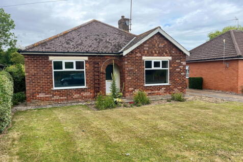 Vicarage Lane, Skegness PE24 3 bed detached bungalow for sale
