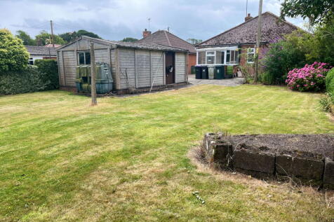Vicarage Lane, Skegness PE24 3 bed detached bungalow for sale