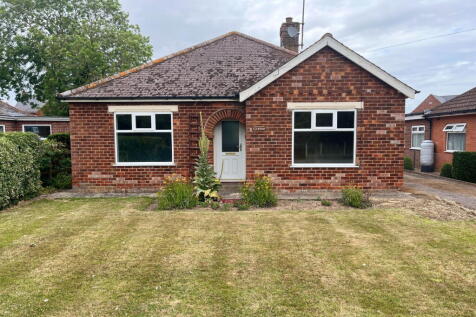 Vicarage Lane, Skegness PE24 3 bed detached bungalow for sale