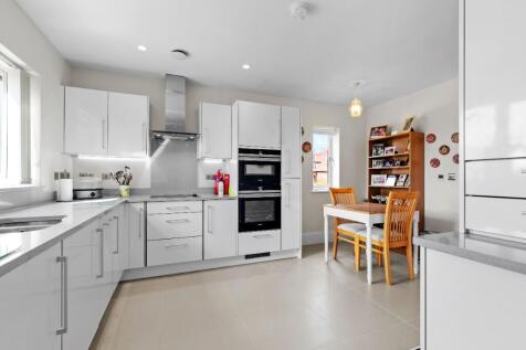 3 bedroom retirement property for sale