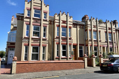 5 bedroom house for sale