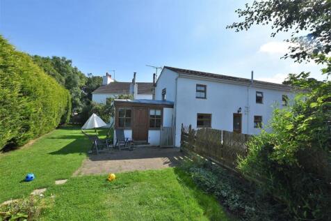 5 bedroom semi-detached house for sale